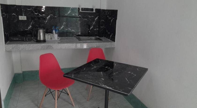 Hotel The -